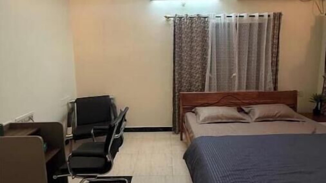 Photo of Bedroom in Stage 1