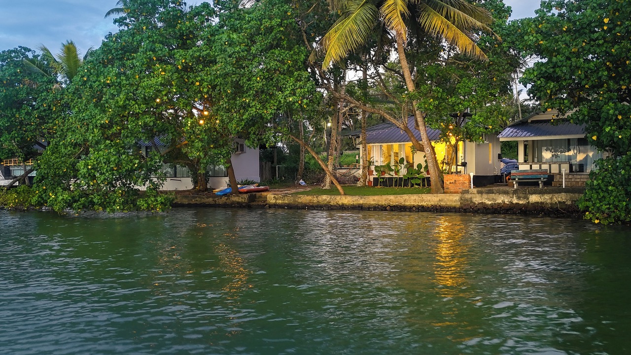 Photo of Others in Munroe Island