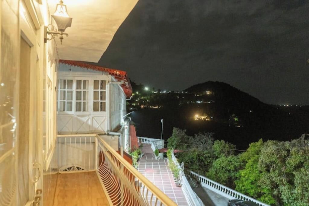Photo of Patio Balcony in Mussoorie