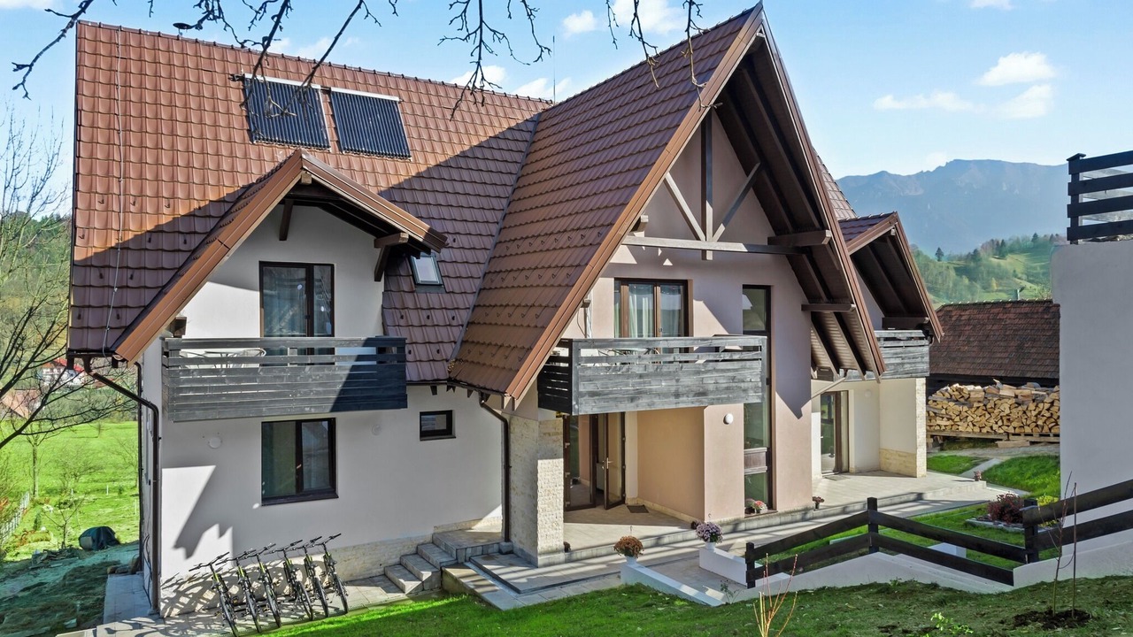 Photo of Outdoor in Bran