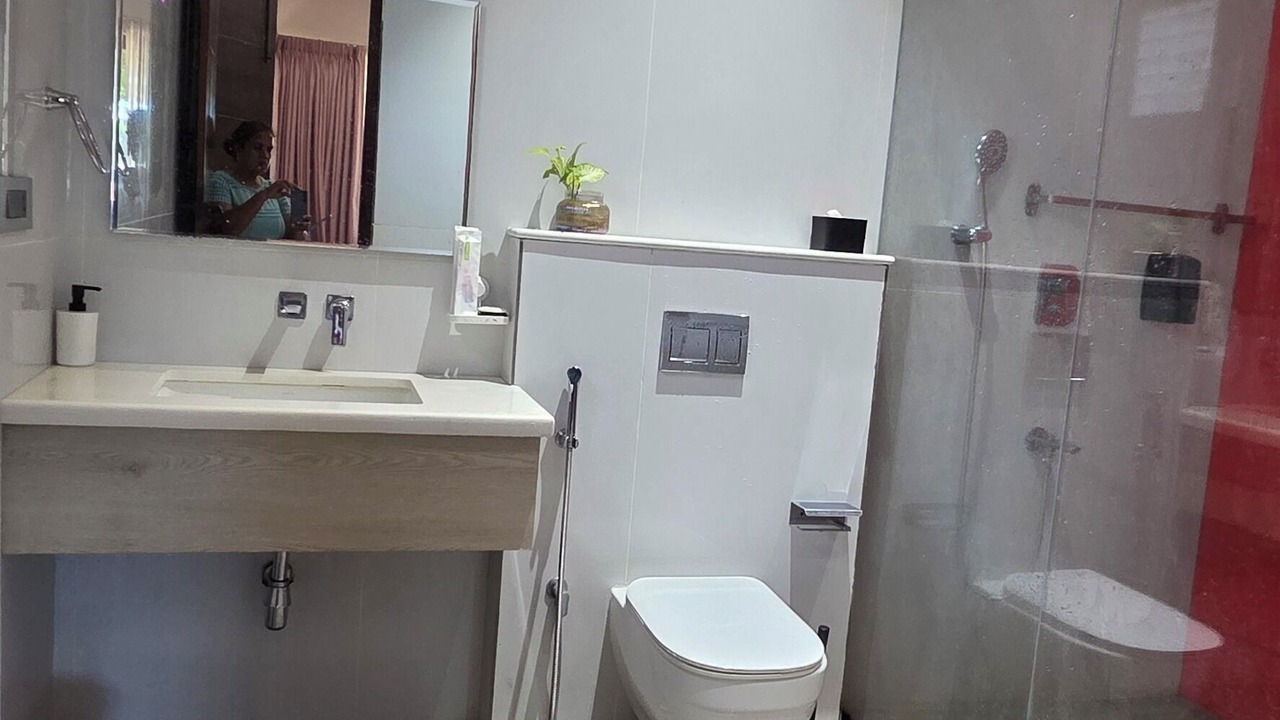 Photo of Bathroom in Injambakkam