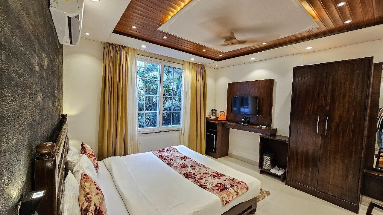 Photo of Bedroom in Pachmarhi