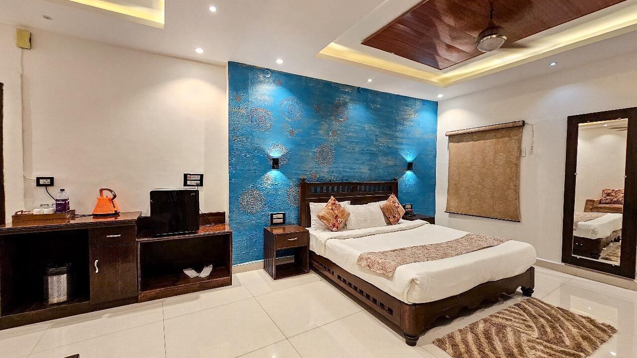 Photo of Bedroom in Pachmarhi