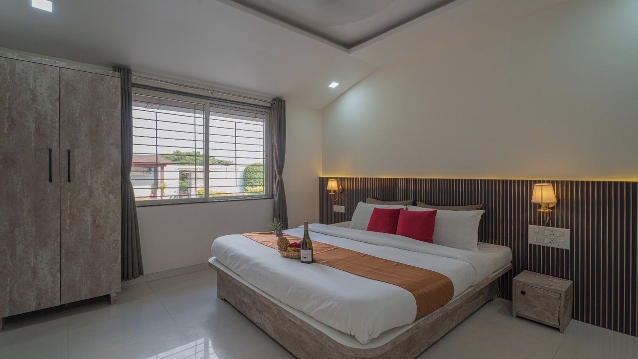 Photo of Bedroom in Mahabaleshwar