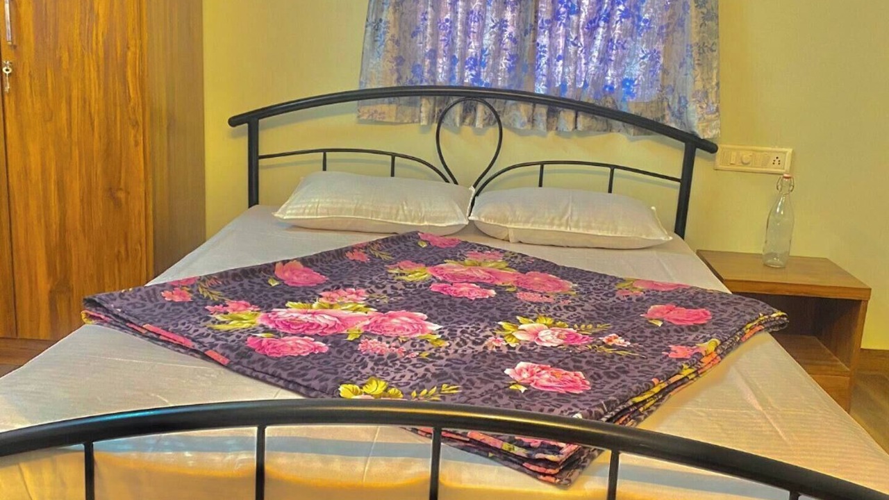 Photo of Bedroom in Mahabaleshwar