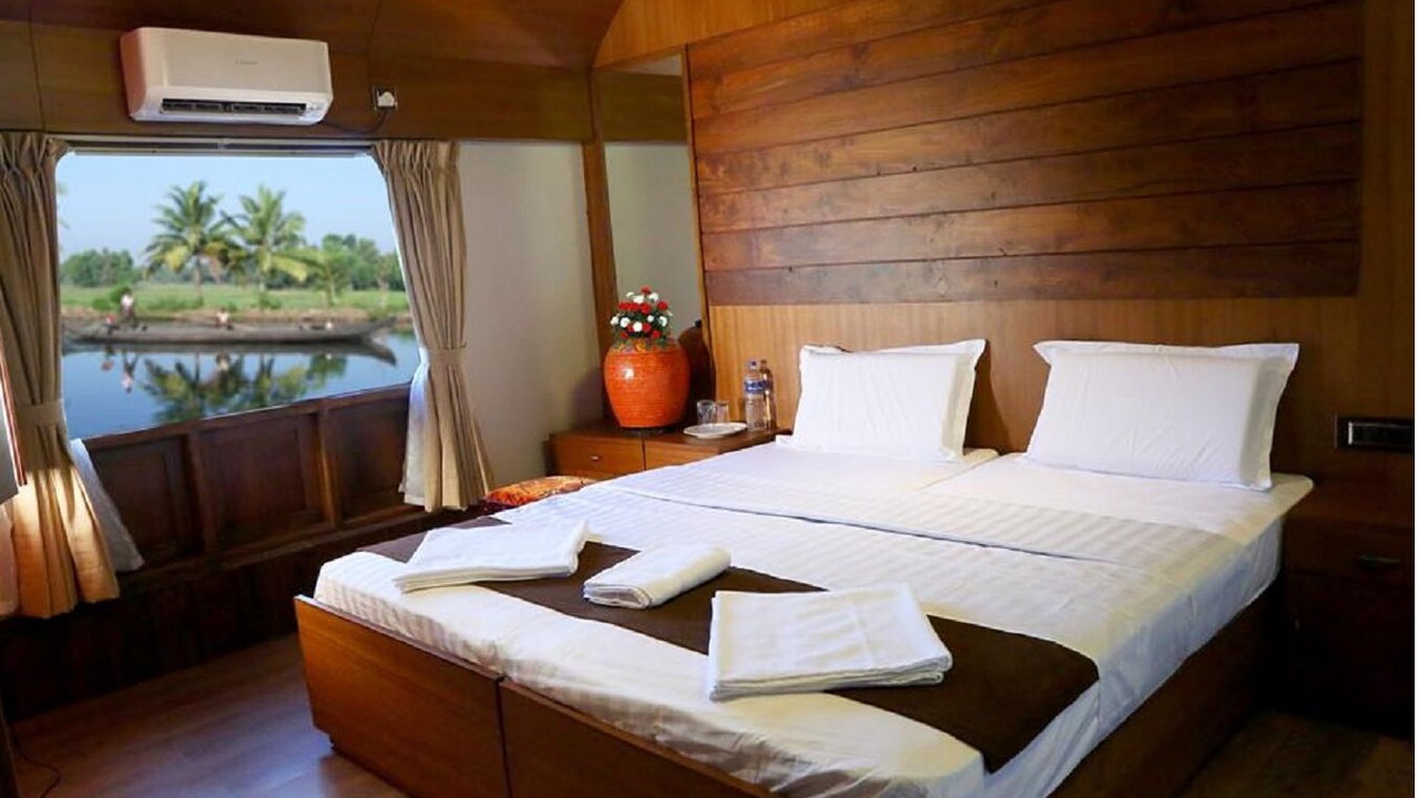 Photo of Bedroom in Alappuzha