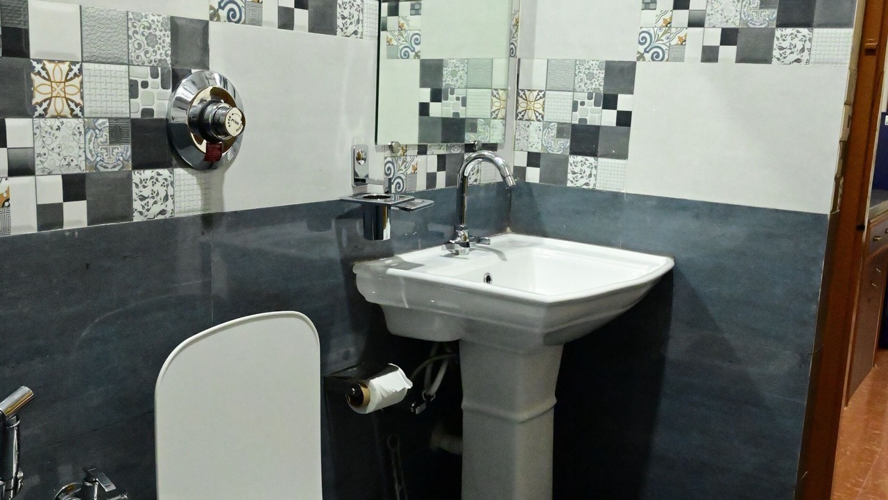 Photo of Bathroom in Fatona