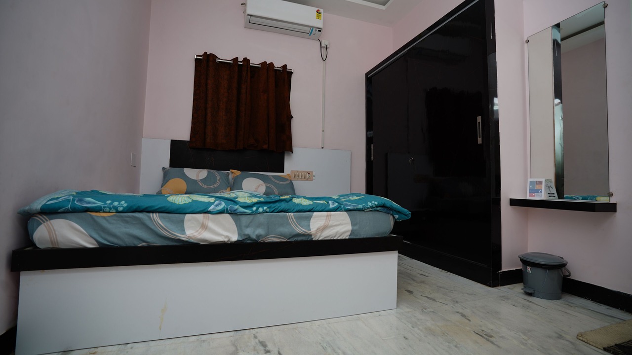 Photo of Bedroom in Annamalai Nagar