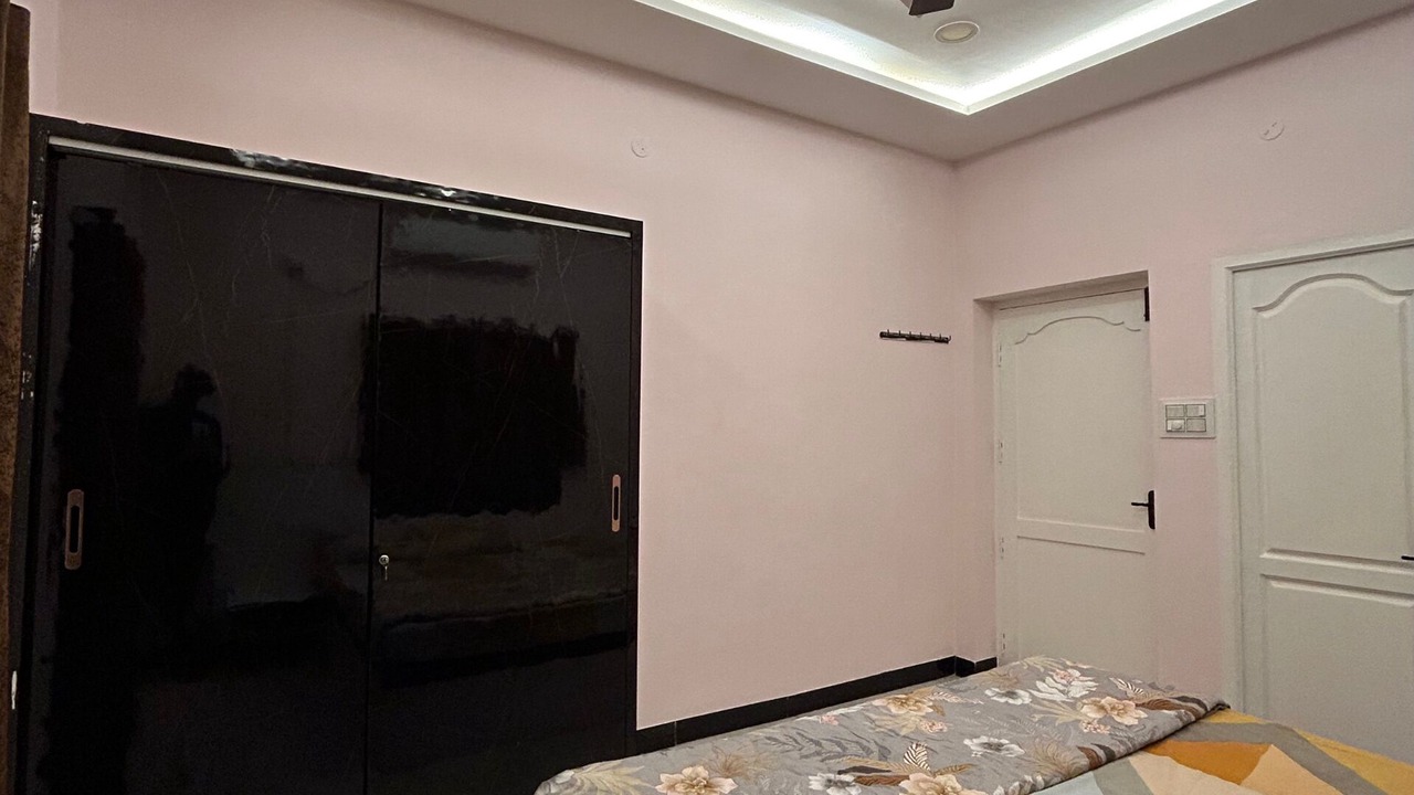 Photo of Bedroom in Annamalai Nagar