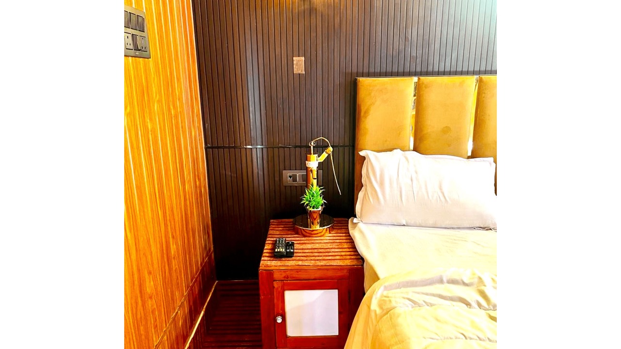 Photo of Bedroom in Tapovan