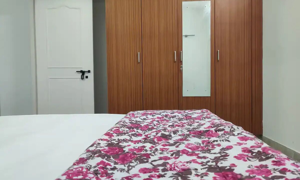 Photo of Bedroom in HBR Layout