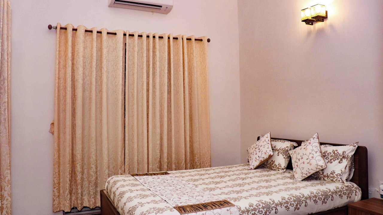 Photo of Bedroom in Raichak