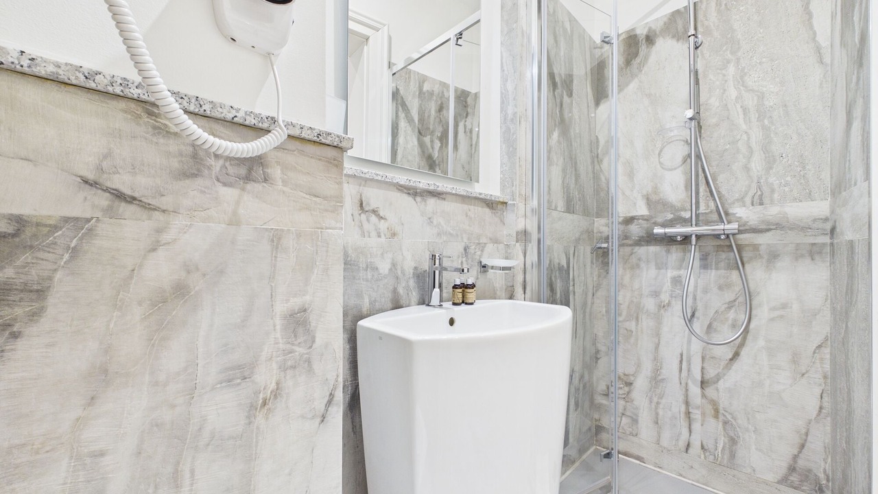 Photo of Bathroom in Old City