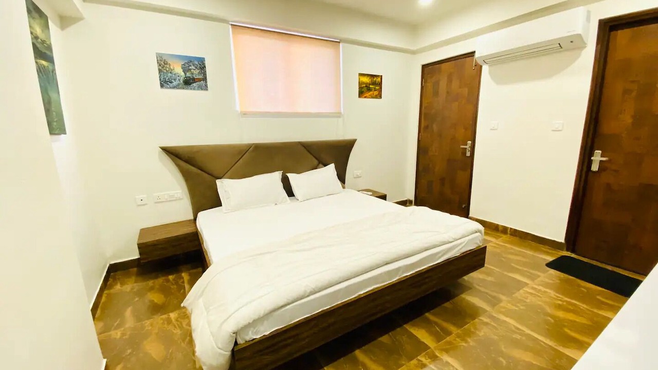 Photo of Bedroom in Tonk Road
