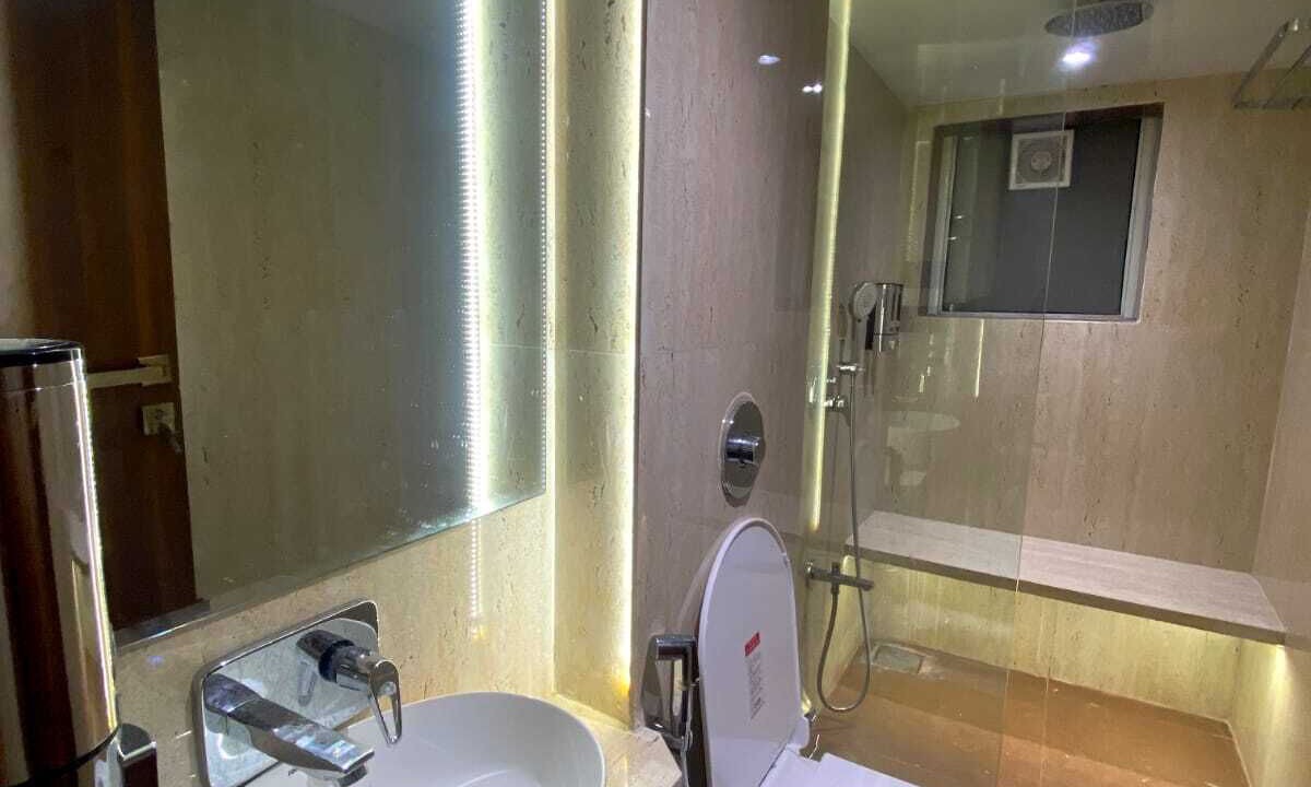 Photo of Bathroom in Mahabaleshwar