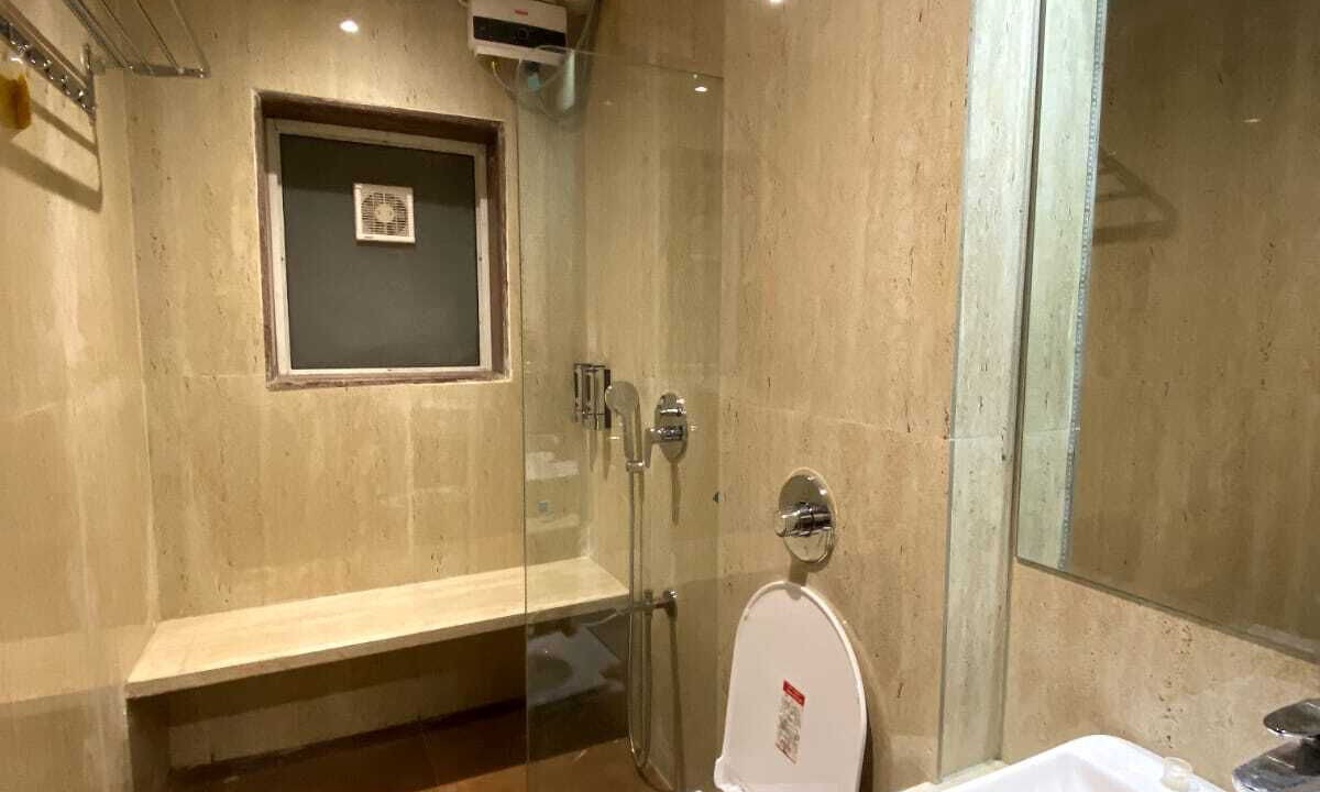 Photo of Bathroom in Mahabaleshwar