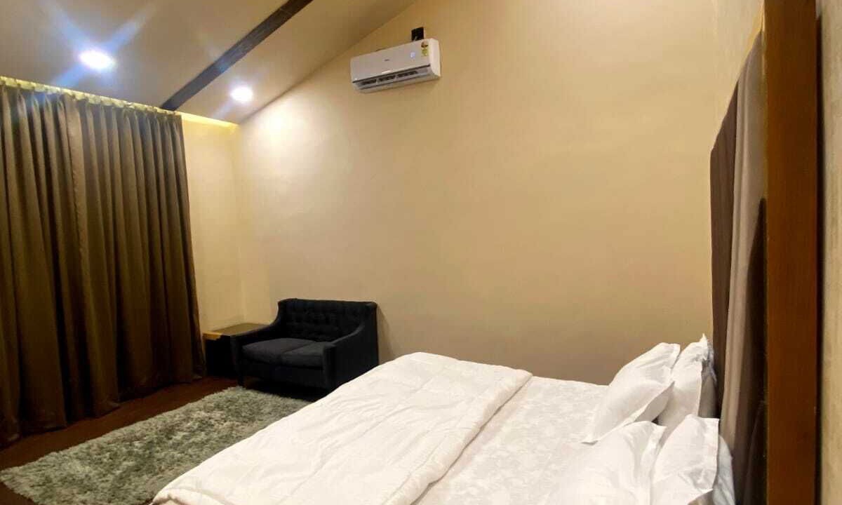 Photo of Bedroom in Mahabaleshwar