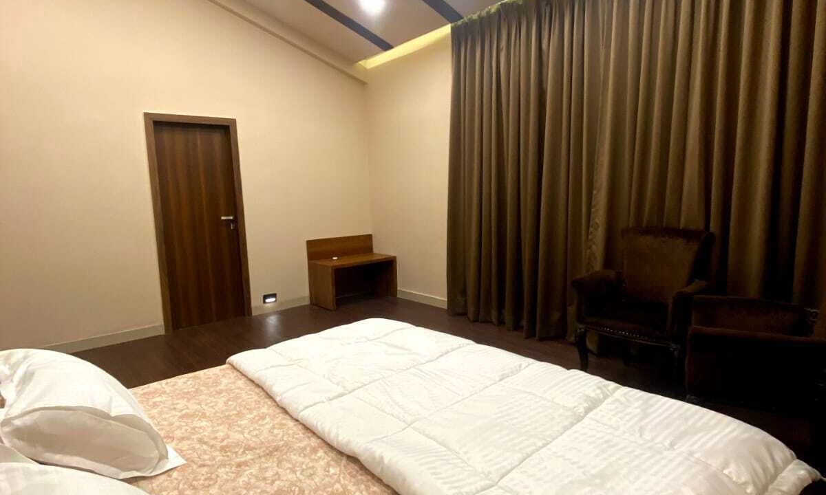 Photo of Bedroom in Mahabaleshwar
