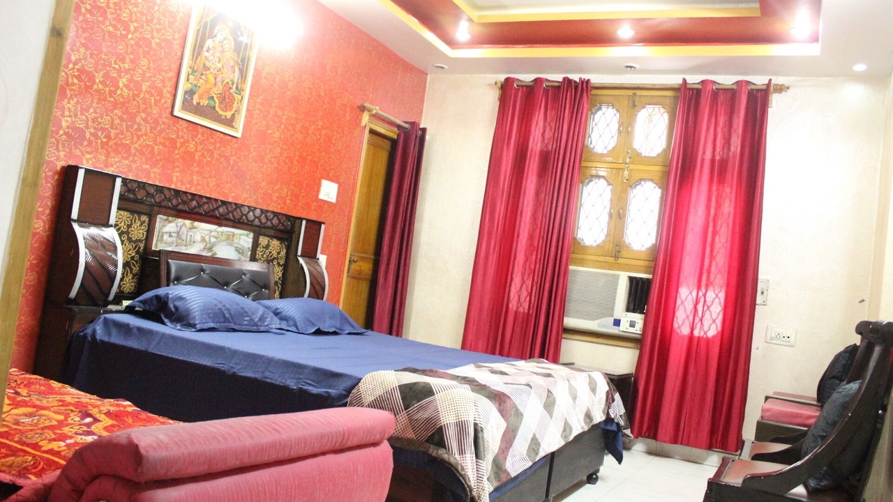 Photo of Bedroom in Mayapur