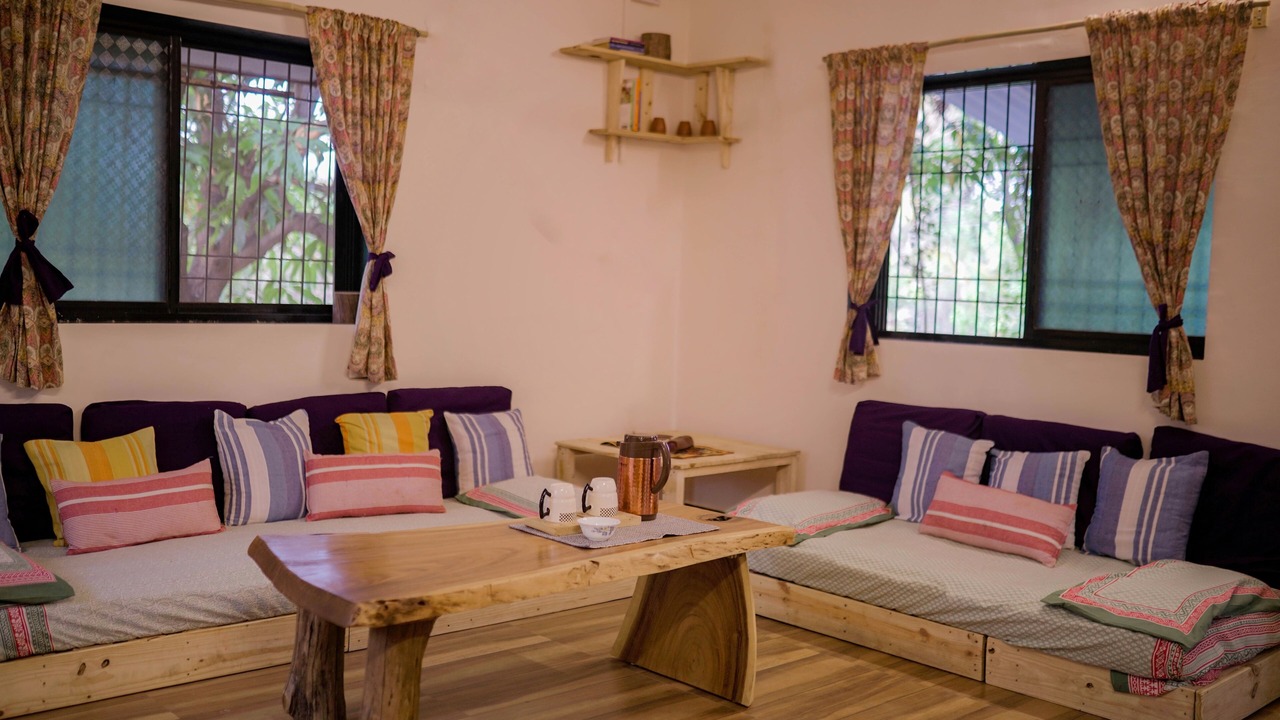 Photo of Livingroom in Khalapur