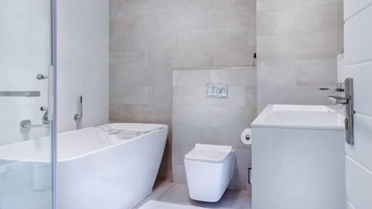 Photo of Bathroom in Irinjalakuda