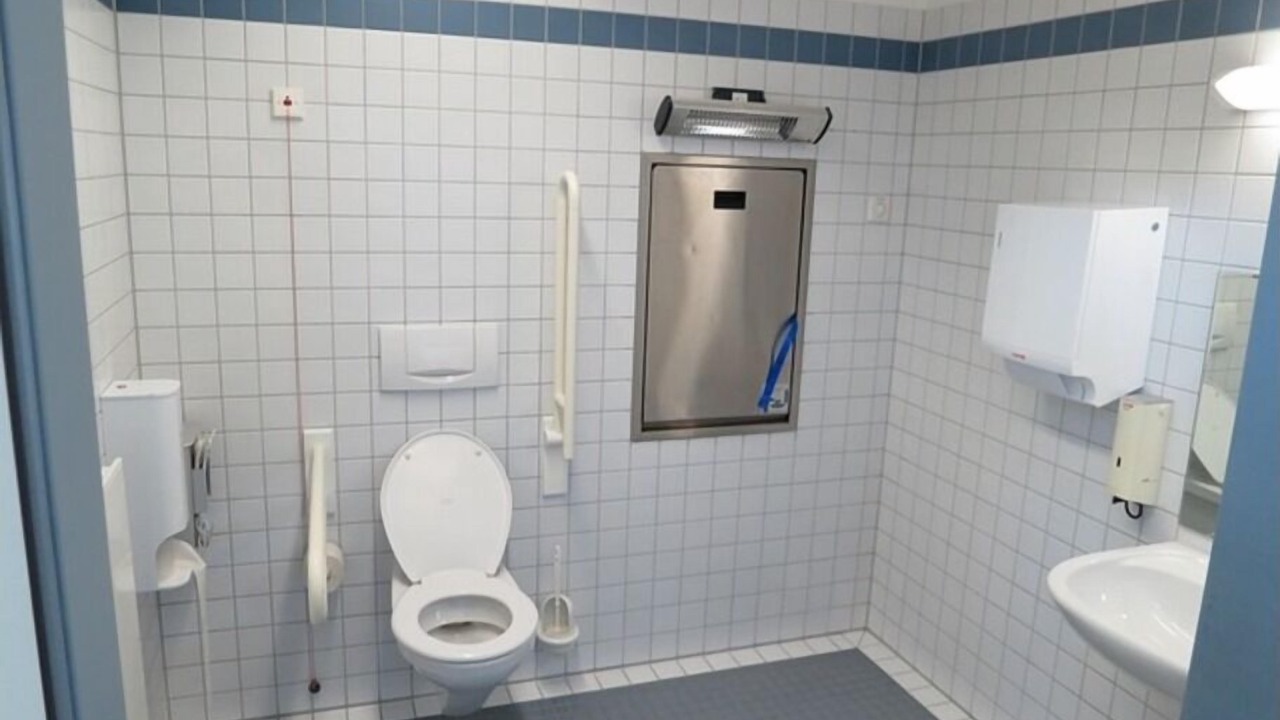 Photo of Bathroom in Irinjalakuda