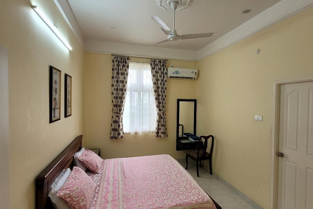 Photo of Bedroom in Toli Chowki