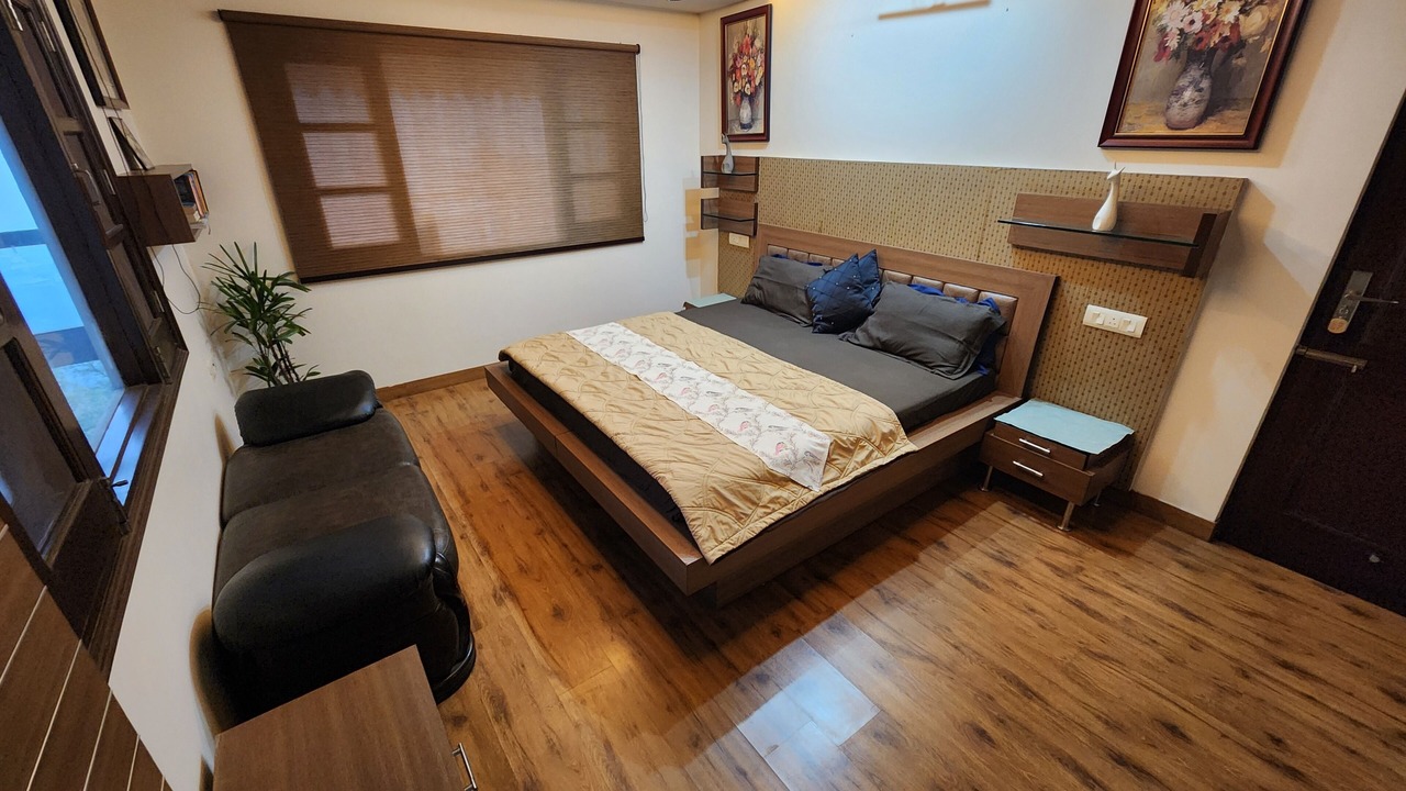Photo of Bedroom in The Mall Road