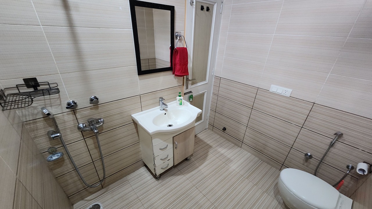 Photo of Bathroom in The Mall Road