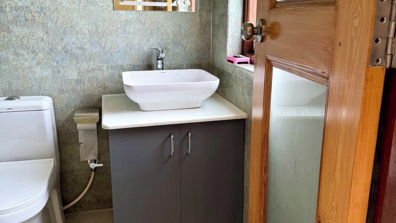 Photo of Bathroom in Kaul
