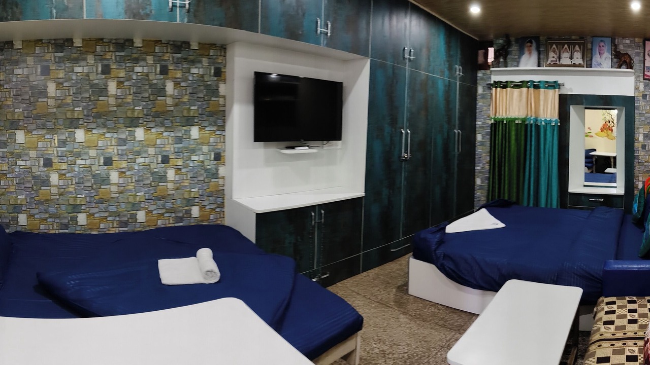 Photo of Bedroom in The Mall Road