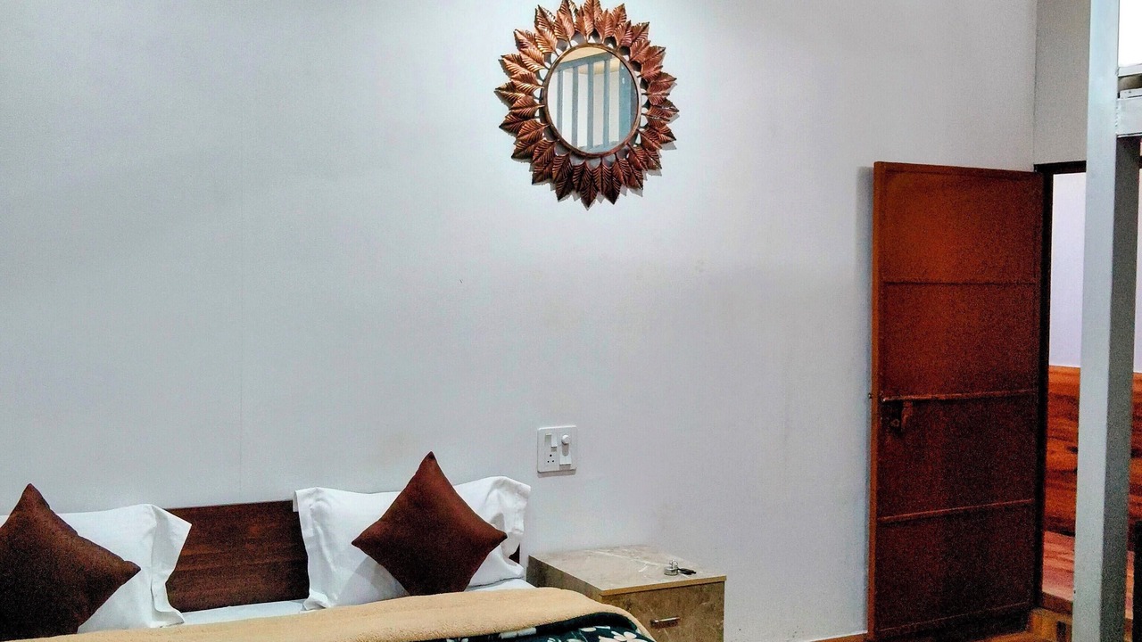 Photo of Bedroom in The Mall Road