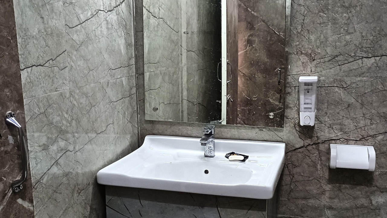 Photo of Bathroom in The Mall Road