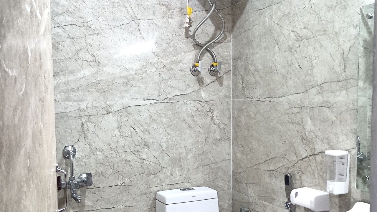 Photo of Bathroom in The Mall Road