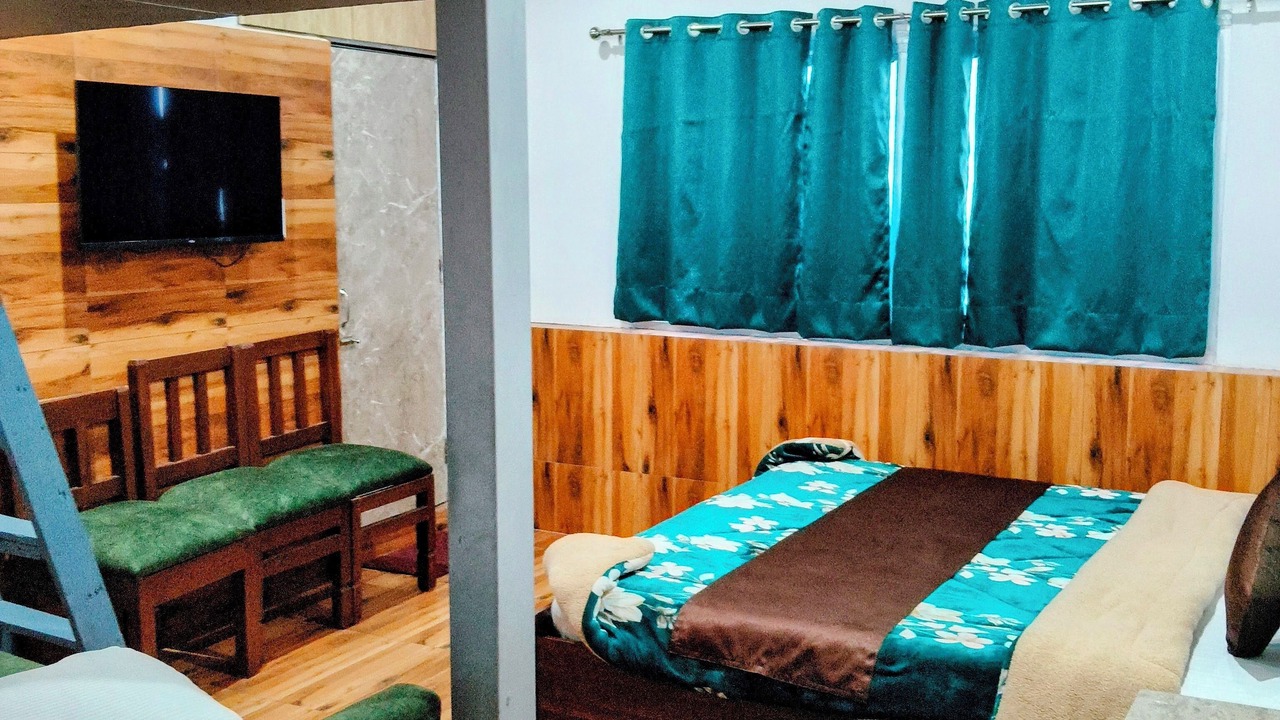 Photo of Bedroom in The Mall Road