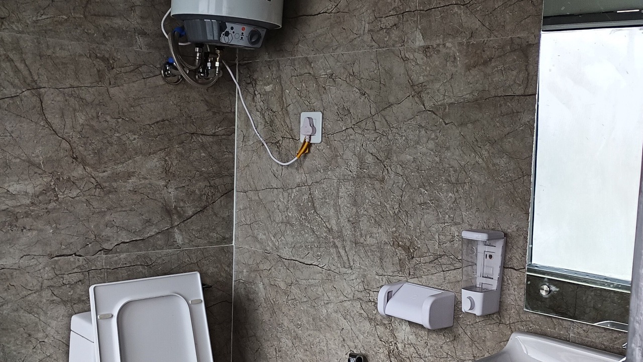 Photo of Bathroom in The Mall Road