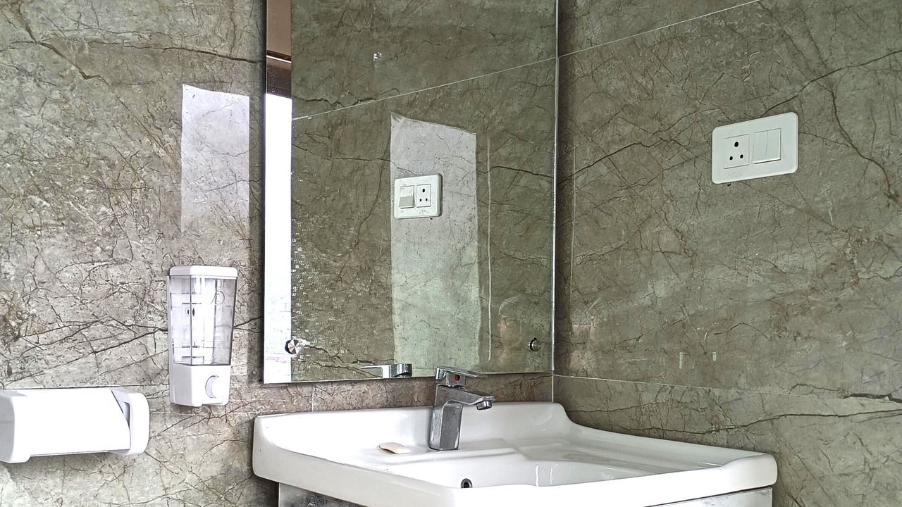 Photo of Bathroom in The Mall Road