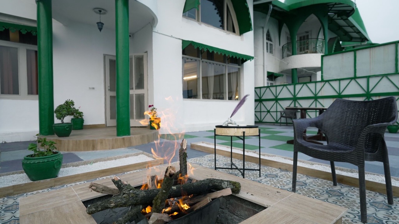 Photo of Patio Balcony in Mussoorie