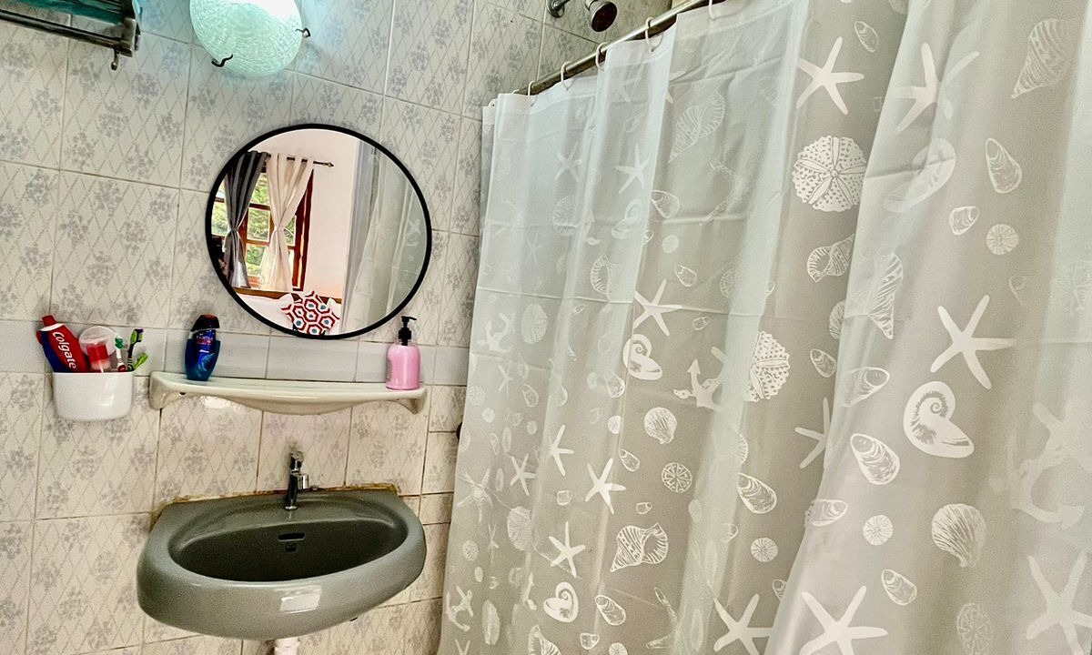 Photo of Bathroom in Gauravaddo