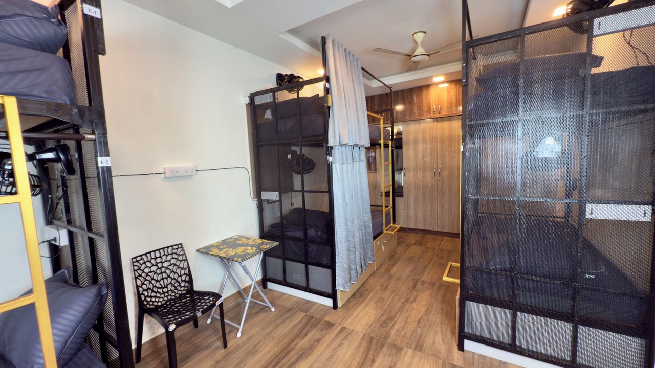 Photo of Bedroom in Thoraipakkam