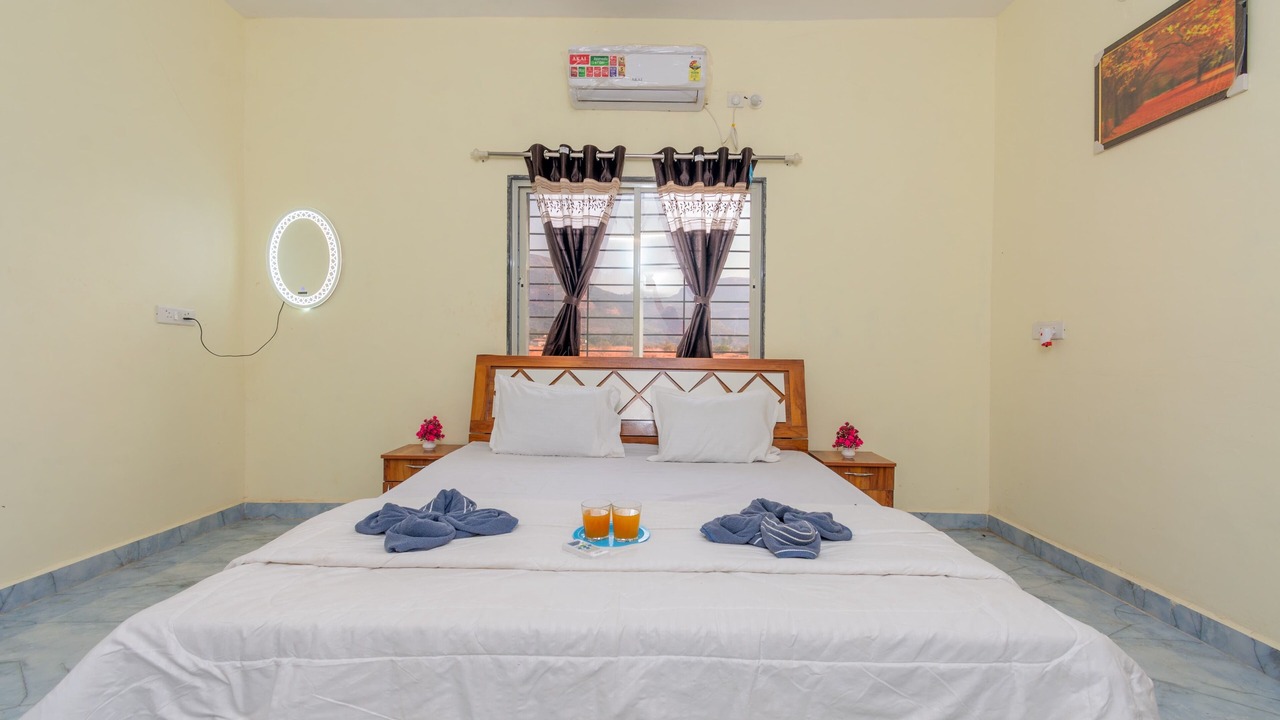 Photo of Bedroom in Wadgaon