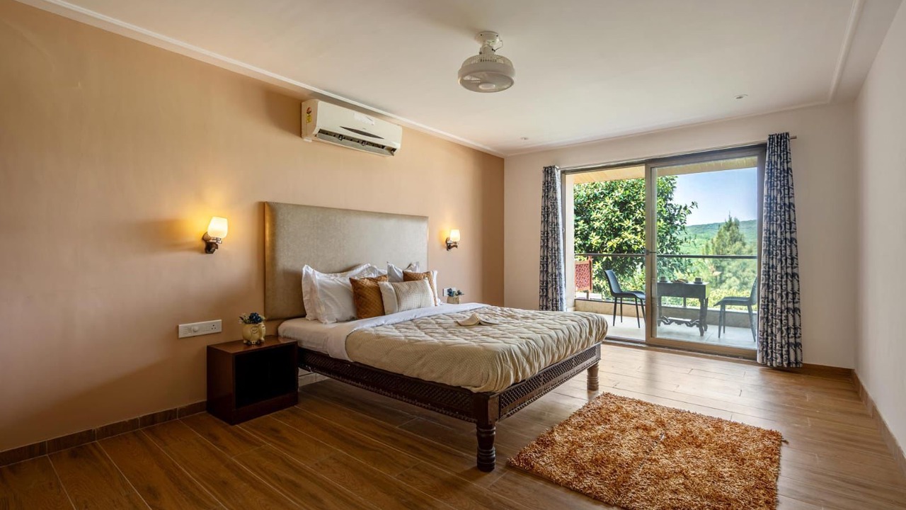 Photo of Bedroom in Mahabaleshwar