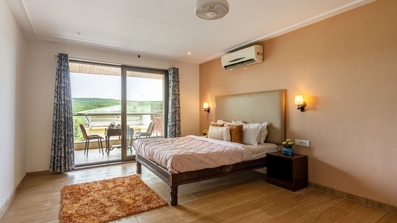 Photo of Bedroom in Mahabaleshwar