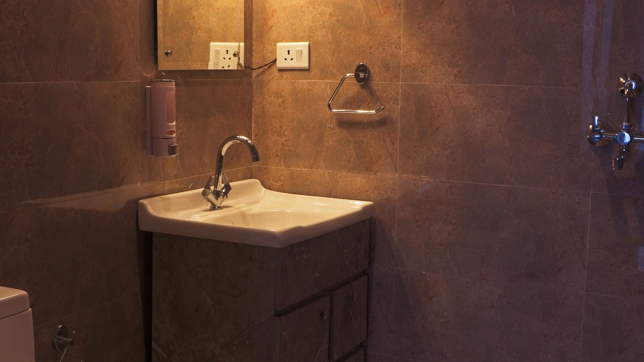 Photo of Bathroom in Tehri