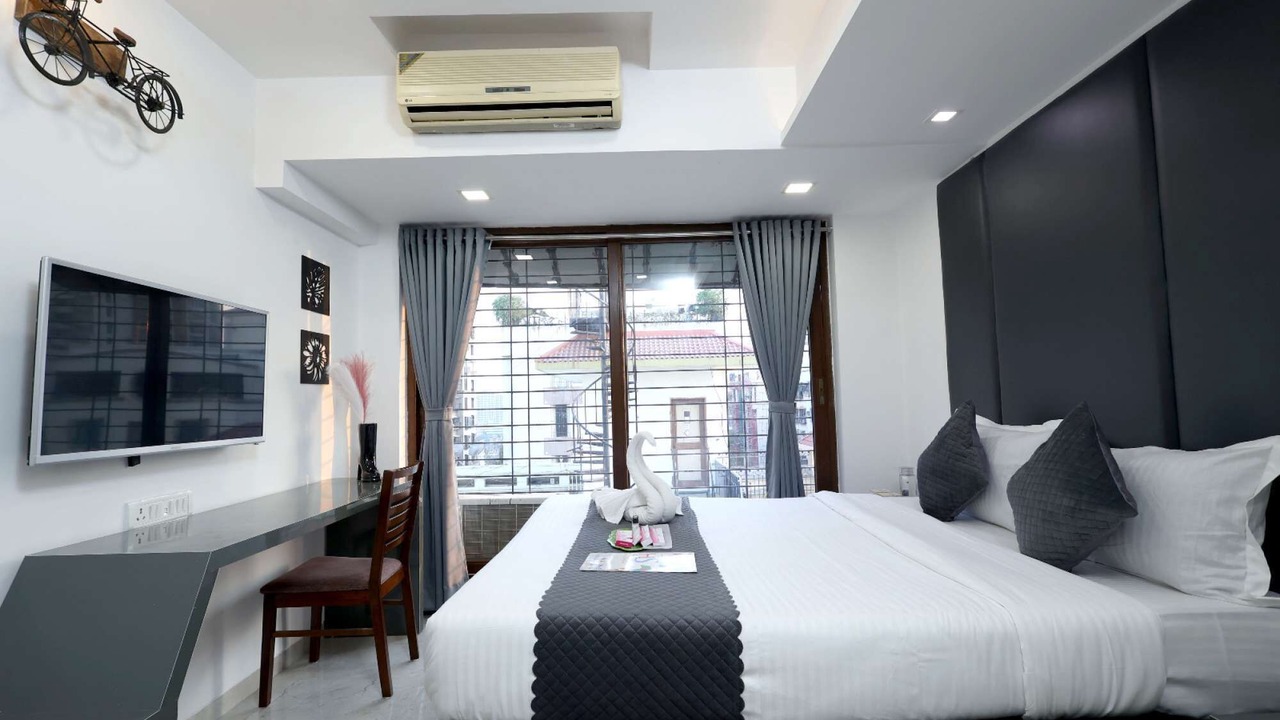 Photo of Bedroom in Upper Govind Nagar