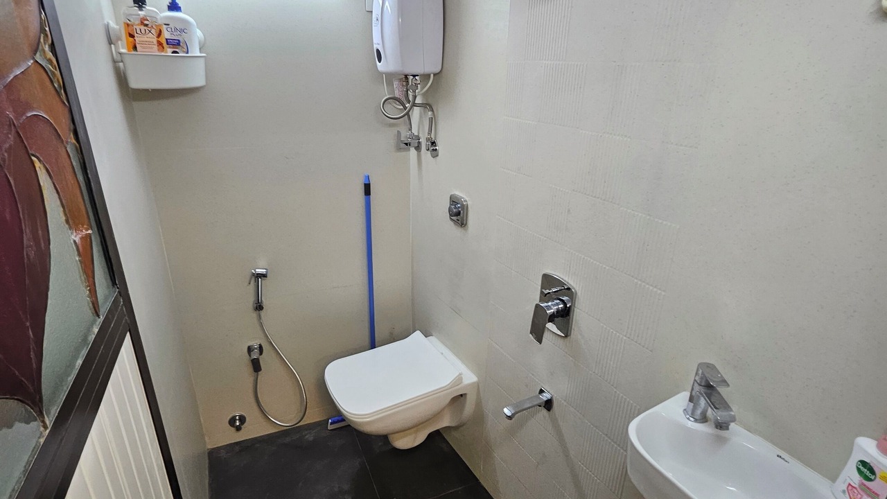 Photo of Bathroom in Pali Hill