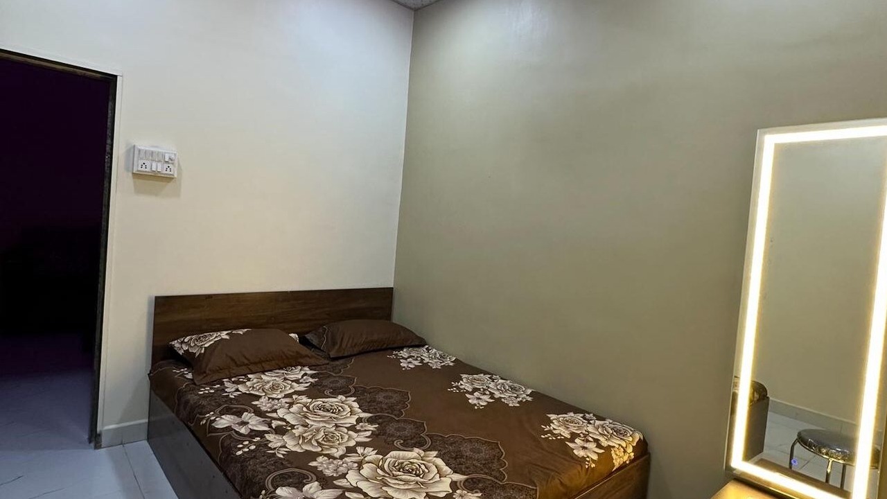 Photo of Bedroom in Versova