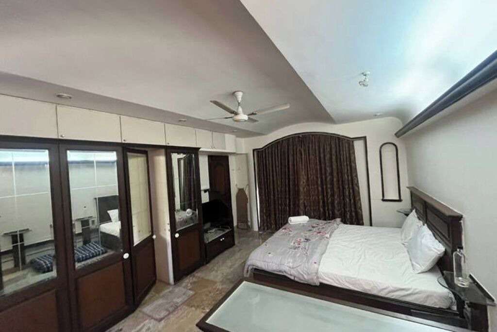 Photo of Bedroom in Meera Nagar