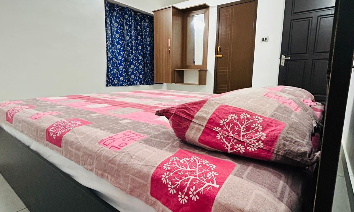 Photo of Bedroom in Poovar