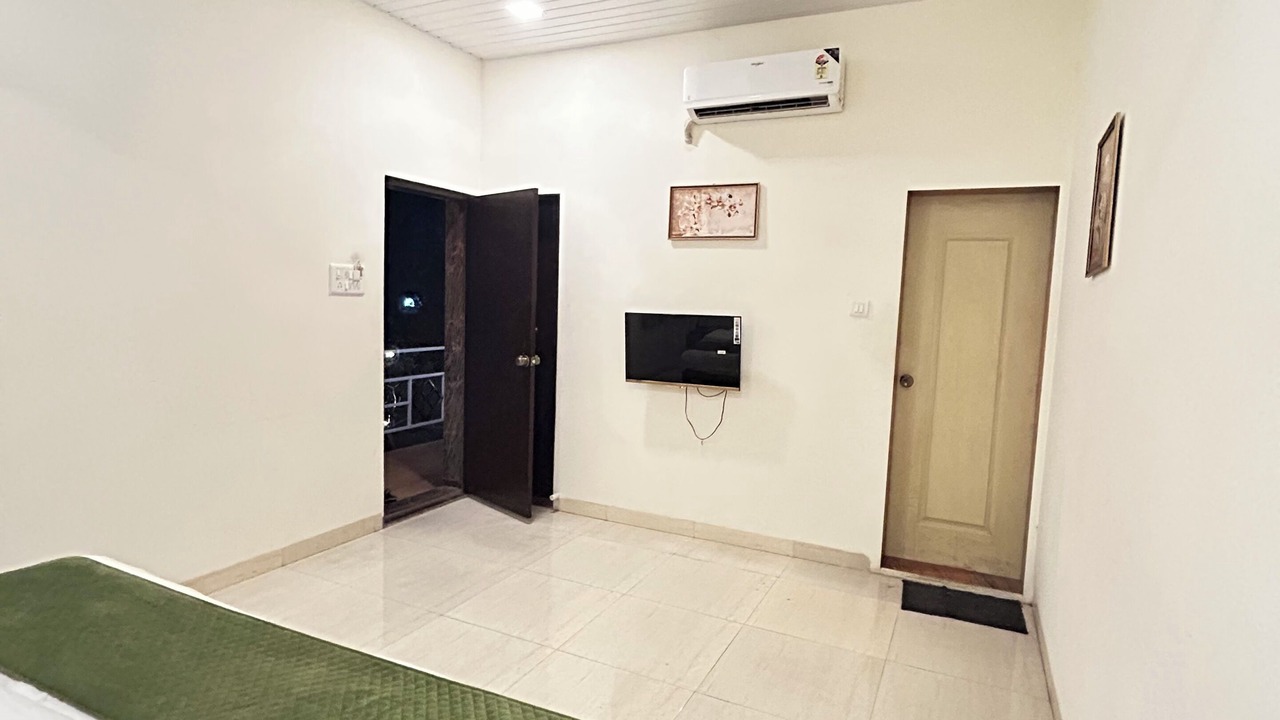 Photo of Bedroom in Chondhi
